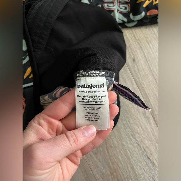 Patagonia Kids' Baggies Jacket Dark Grey Geometric Patterns - Size Large - Picture 6 of 9